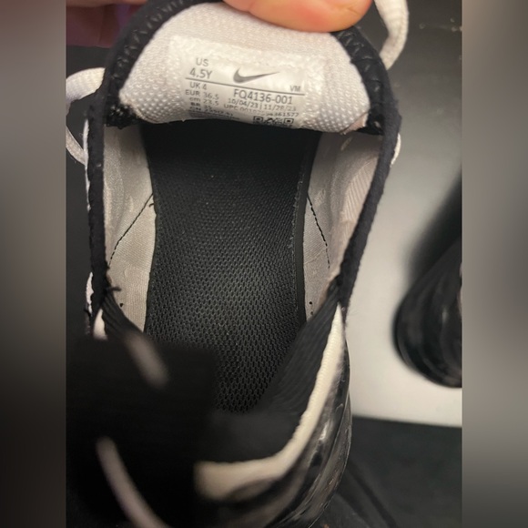 Nike Air Max 270 BIG, bold wraparound Big Kids' Athletic Sporty Shoes US 4.5Y - Picture 2 of 7